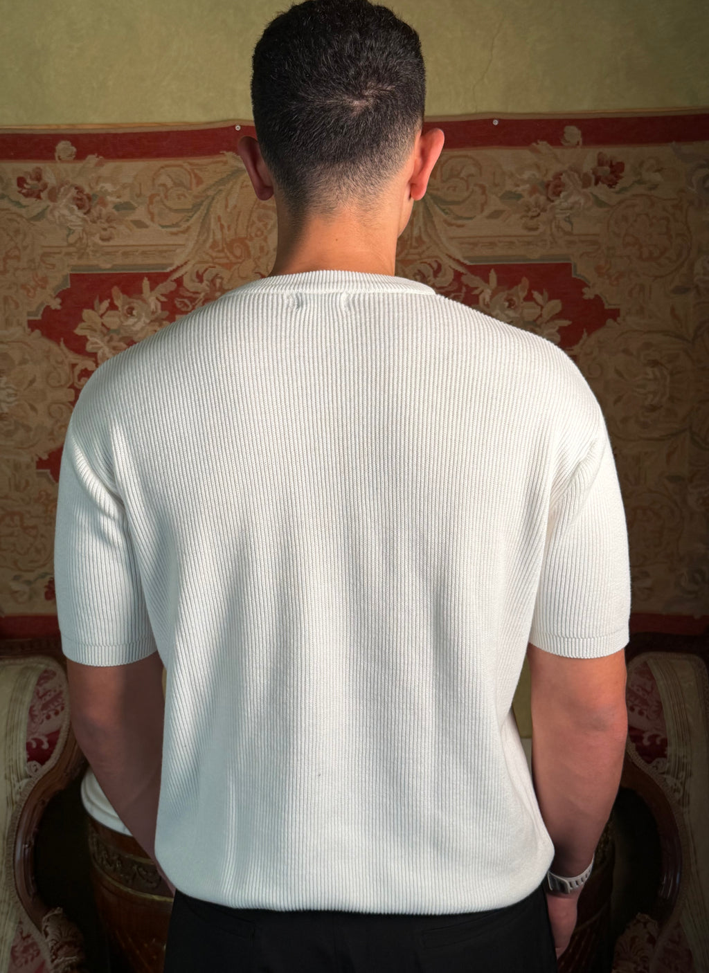 Off-White Round Knitted T-shirt