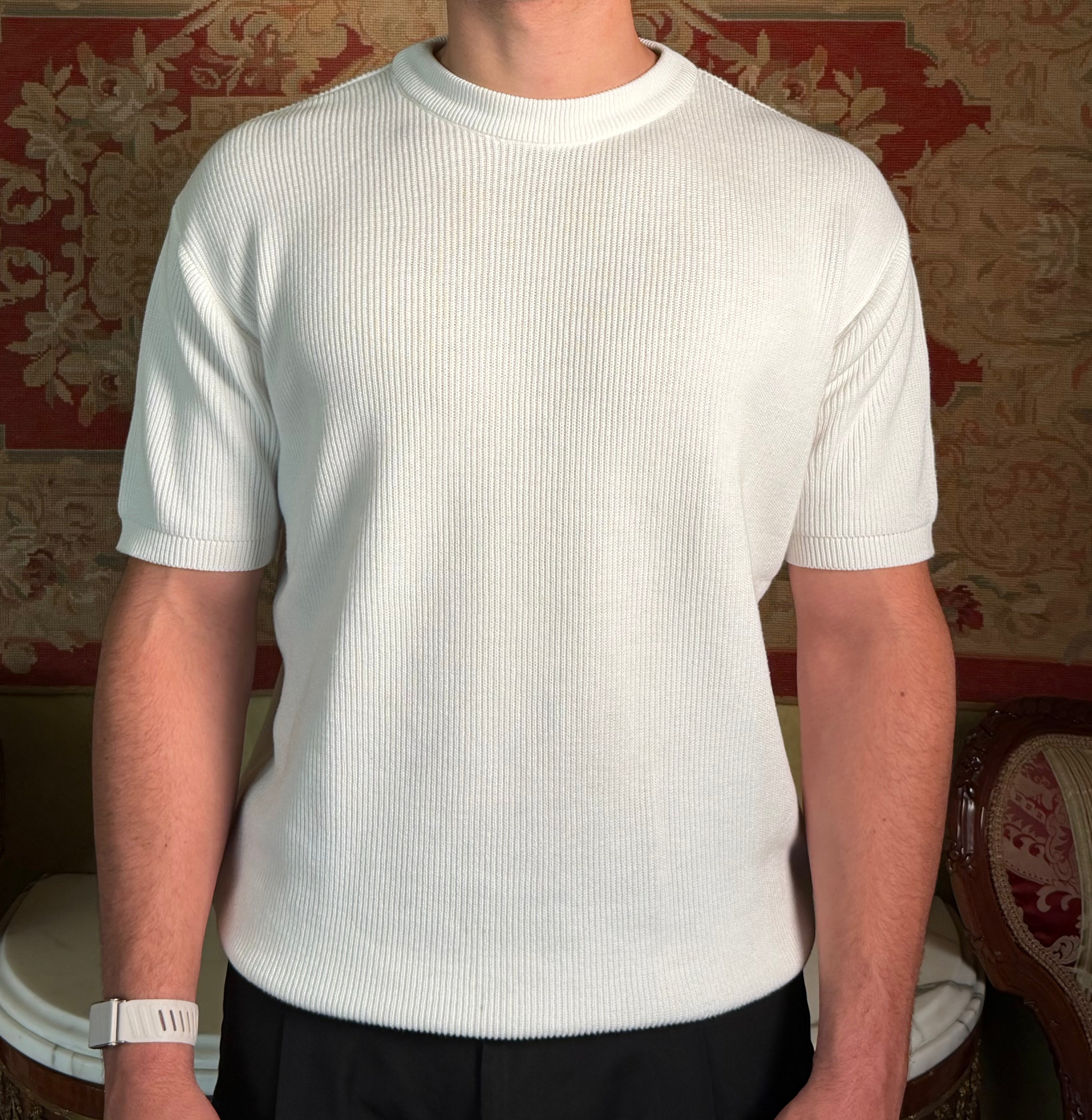 Off-White Round Knitted T-shirt